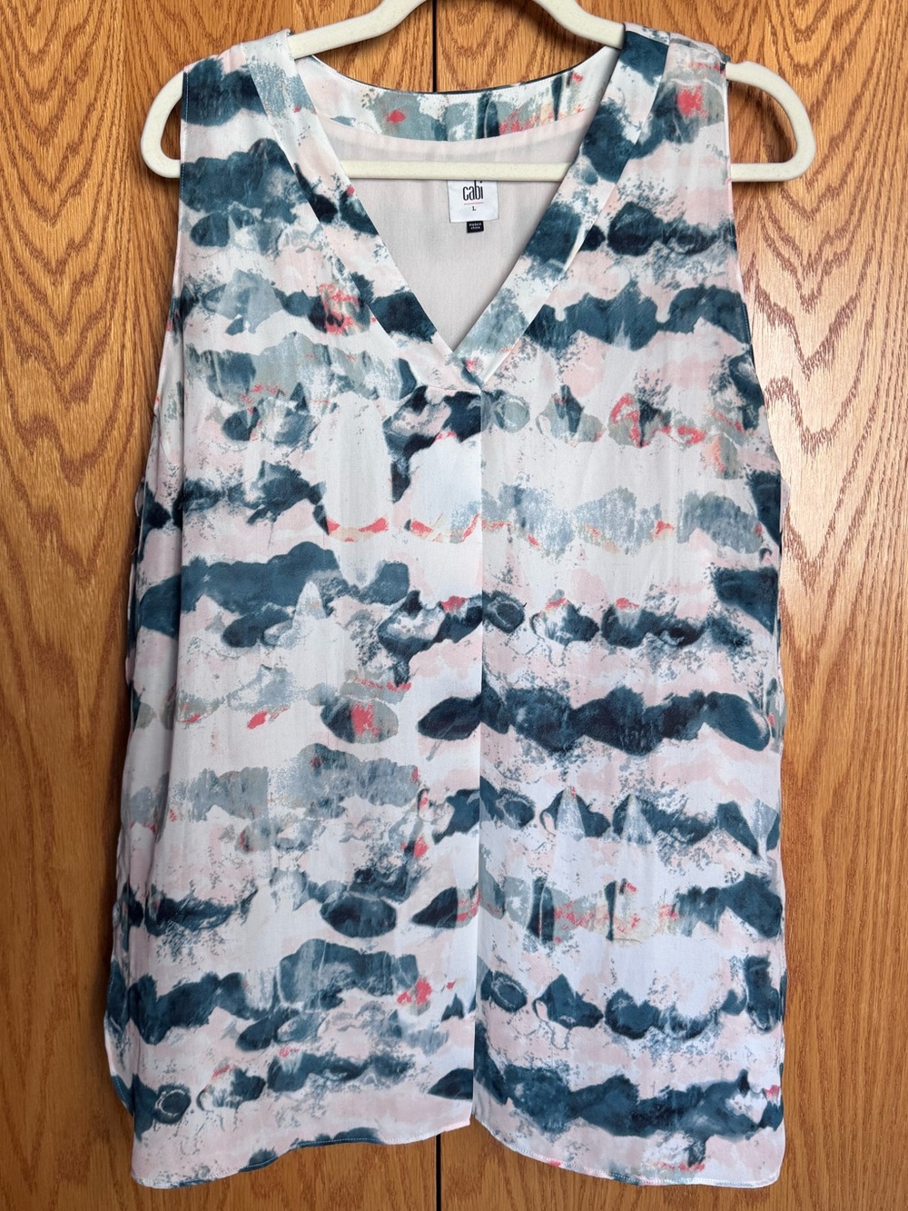 CAbi Gelato Top L Watercolor Abstract Sleeveless V Neck Layered Tunic